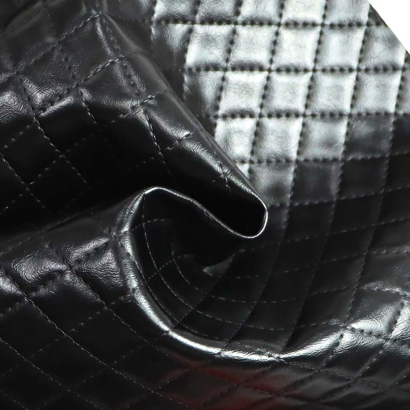 Oblazinjenje doma z diamantnim vzorcem PVC imitacija usnja